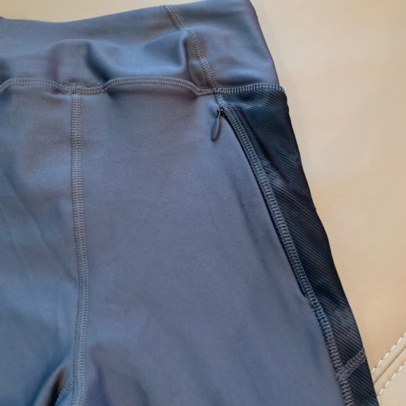 Under Armour Pants - Picture 8 of 9